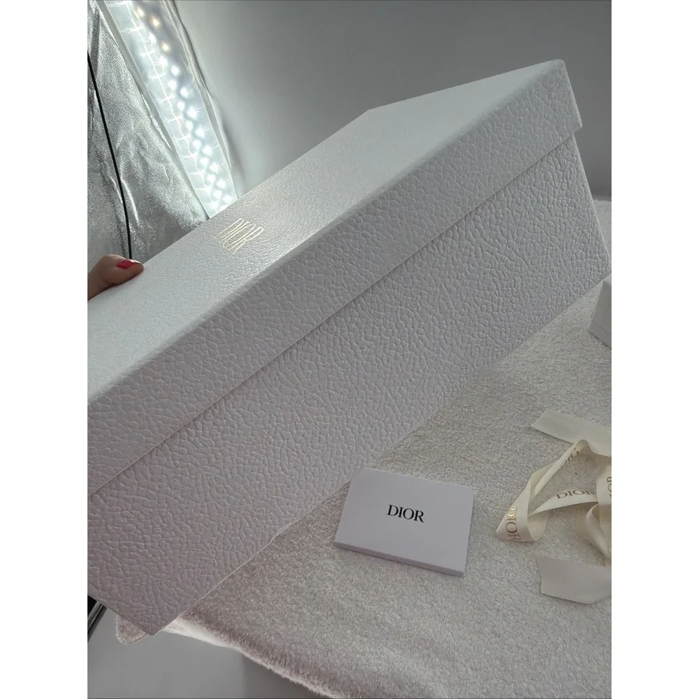 2-Dior Empty White Gift Boxes Logo 12